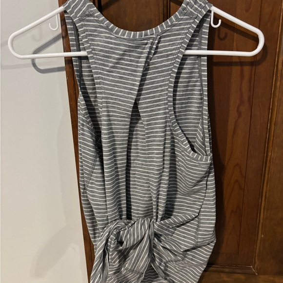 Lululemon- Gray and White Striped Sleeveless Top - Picture 4 of 4